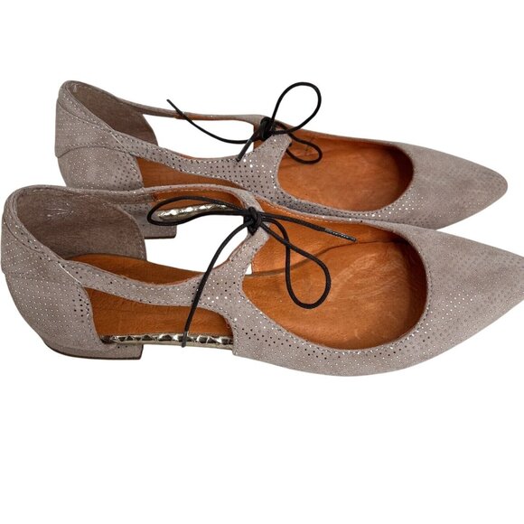 Belle By Sigerson Morrison Tan Suede Pointed Toe Flats With Black Laces size 8.5 - Picture 3 of 7